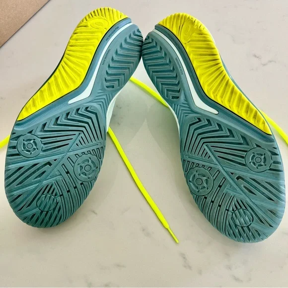 Asics Gel Resolution 9 Tennis Sneaker - Picture 3 of 7